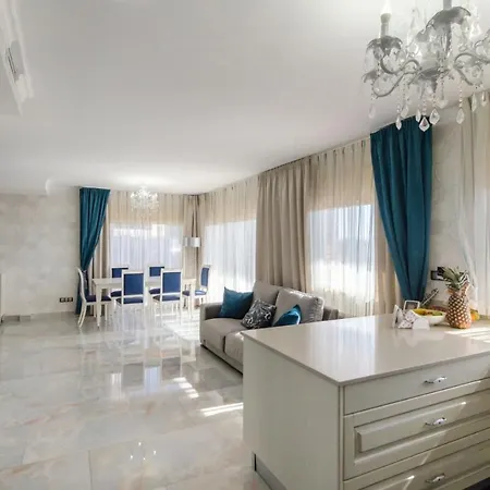 Club Villamar - Neferu Villa *